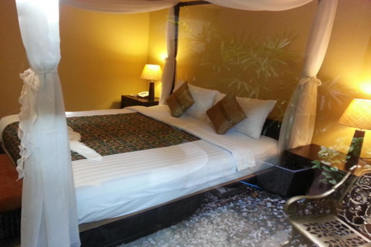 Baan PhuAnda Phuket Hotel Bagian luar foto