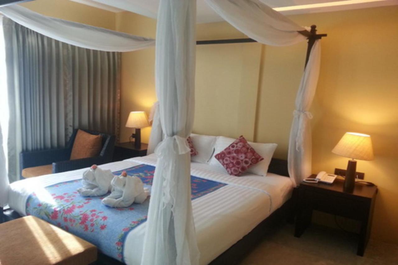 Baan PhuAnda Phuket Hotel Bagian luar foto