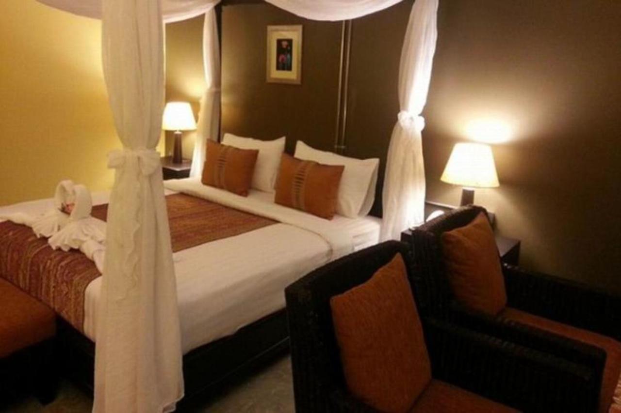 Baan PhuAnda Phuket Hotel Bagian luar foto